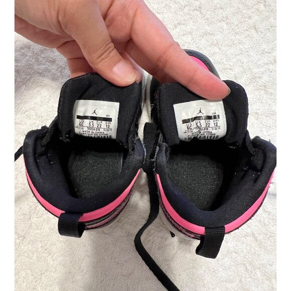 Nike Air Jordan 1 Retro High GS Black Hyper Pink Toddler Sneakers Size 6C - Picture 10 of 13
